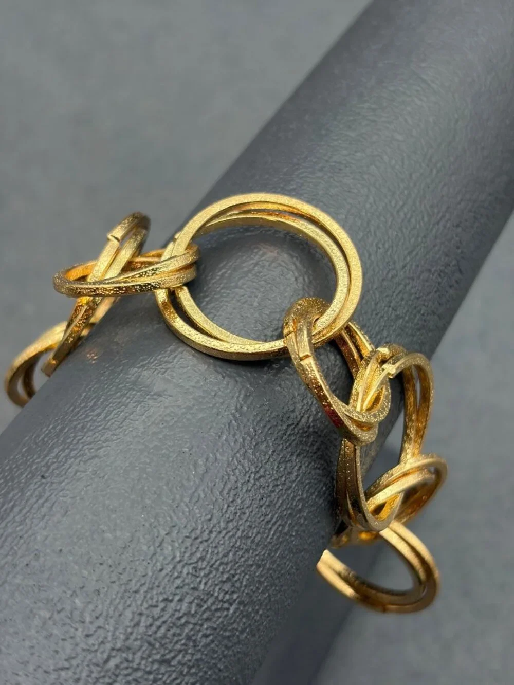 Textured Circle Link Bracelet 7 In Gold Adjustable Chain Retro Vintage MCM Glam